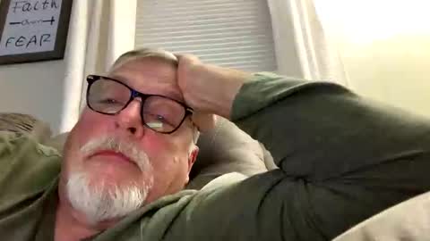 Snapshot of rs006 chatting on 11/10/25, 02:54 rs006 online show from 11/10/25, 02:54