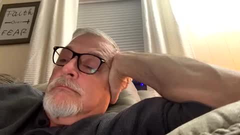 Snapshot of rs006 chatting on 01/08/26, 02:03 rs006 online show from 01/08/26, 02:03