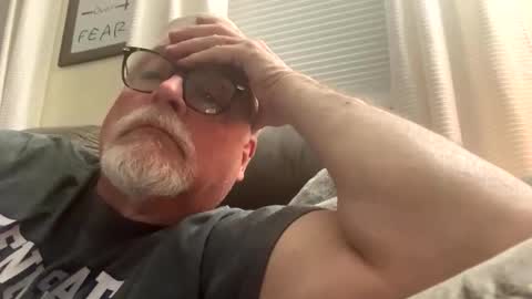 Snapshot of rs006 chatting on 04/11/26, 04:06 rs006 online show from 04/11/26, 04:06