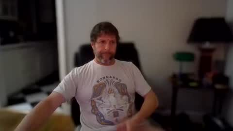 Snapshot of rtrmoney18 chatting on 01/06/26, 09:24 rtrmoney18 online show from 01/06/26, 09:24