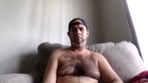 Snapshot of rubbingoneout714 chatting on 01/18/25, 07:37 rubbingoneout714 online show from 01/18/25, 07:37