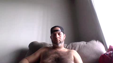 Snapshot of rubbingoneout714 chatting on 02/10/25, 02:48 rubbingoneout714 online show from 02/10/25, 02:48