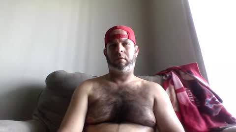 Snapshot of rubbingoneout714 chatting on 02/17/25, 06:04 rubbingoneout714 online show from 02/17/25, 06:04