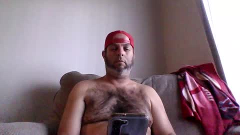 Snapshot of rubbingoneout714 chatting on 02/19/25, 11:25 rubbingoneout714 online show from 02/19/25, 11:25