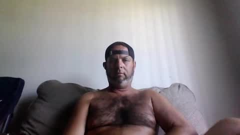 Snapshot of rubbingoneout714 chatting on 09/22/25, 10:01 rubbingoneout714 online show from 09/22/25, 10:01