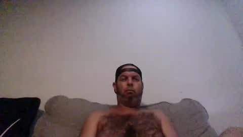 Snapshot of rubbingoneout714 chatting on 10/09/25, 01:58 rubbingoneout714 online show from 10/09/25, 01:58