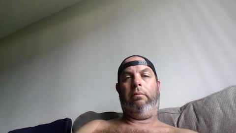 Snapshot of rubbingoneout714 chatting on 10/25/25, 04:13 rubbingoneout714 online show from 10/25/25, 04:13