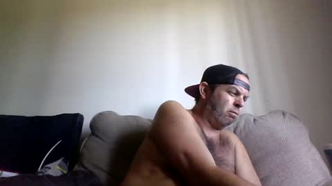 rubbingoneout714 online show from 10/31/25, 08:10