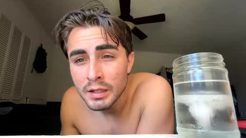 Snapshot of rubenzaragosa09 chatting on 04/16/26, 10:45 rubenzaragosa09 online show from 04/16/26, 10:45