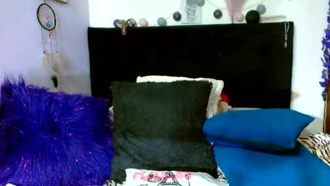   online show from 05/22/26, 06:53