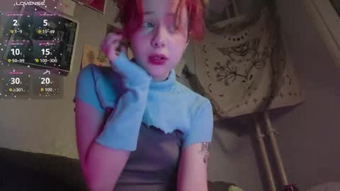 Snapshot of rubireyn chatting on 10/25/25, 09:20 Rubi online show from 10/25/25, 09:20