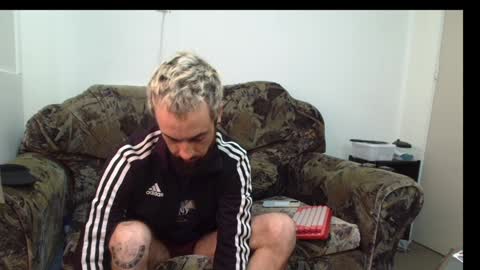 Snapshot of rubitricky chatting on 01/06/25, 09:22 RubitRicky online show from 01/06/25, 09:22