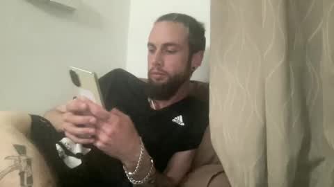 Snapshot of rubitricky chatting on 01/21/25, 11:46 RubitRicky online show from 01/21/25, 11:46