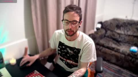 Snapshot of rubitricky chatting on 09/18/25, 08:38 RubitRicky online show from 09/18/25, 08:38