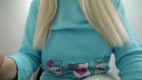 Snapshot of ruby988 chatting on 02/18/26, 09:55 ruby988 online show from 02/18/26, 09:55