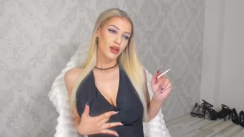 Snapshot of ruby_blaze77 chatting on 10/29/25, 08:54 Ruby Blaze online show from 10/29/25, 08:54