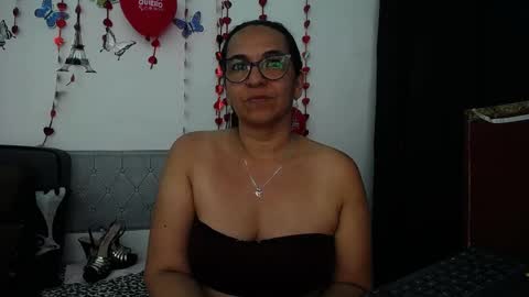 Snapshot of ruby_brown_ chatting on 02/25/25, 10:29 Ruby online show from 02/25/25, 10:29