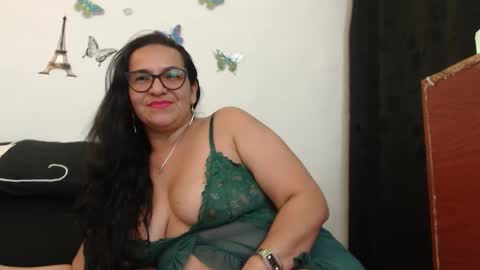 Snapshot of ruby_brown_ chatting on 09/27/25, 07:30 Ruby online show from 09/27/25, 07:30
