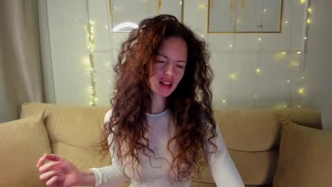 Snapshot of rubyattwood chatting on 11/16/25, 11:10 rubyattwood online show from 11/16/25, 11:10