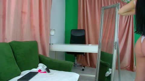 Snapshot of rubyhills chatting on 03/21/26, 05:12 Ruby online show from 03/21/26, 05:12