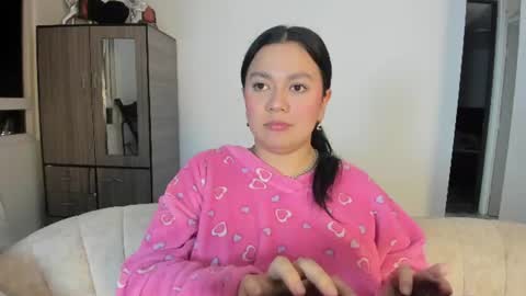 Snapshot of rubyhlowe chatting on 06/19/26, 03:00 RUBY online show from 06/19/26, 03:00