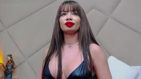 Snapshot of rubyluxee chatting on 01/14/25, 12:14 Ruby Luxe online show from 01/14/25, 12:14