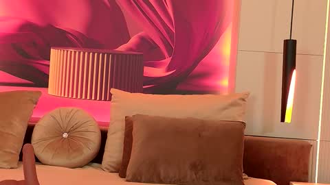 Snapshot of rubyluxee chatting on 10/11/25, 05:17 Ruby Luxe online show from 10/11/25, 05:17