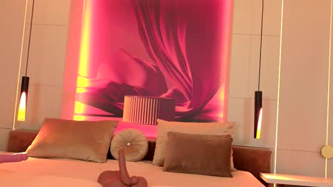 Snapshot of rubyluxee chatting on 10/12/25, 05:06 Ruby Luxe online show from 10/12/25, 05:06