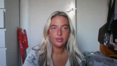 rubyredxxxoxxx online show from 12/23/24, 08:11