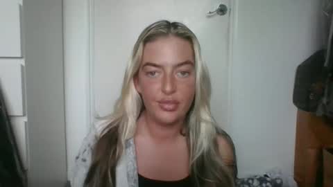 rubyredxxxoxxx online show from 12/31/24, 03:20