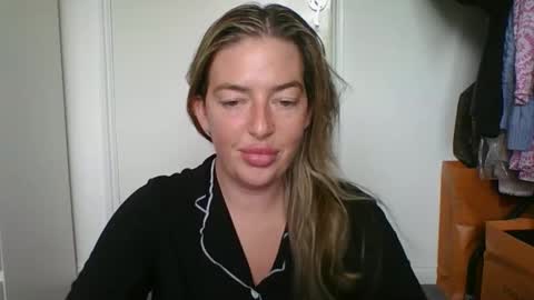 Snapshot of rubyredxxxoxxx chatting on 04/11/26, 08:18 rubyredxxxoxxx online show from 04/11/26, 08:18