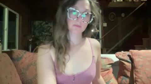 Snapshot of rubywavesback chatting on 11/13/25, 08:13 rubywavesback online show from 11/13/25, 08:13