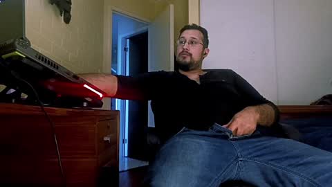 Snapshot of ruck_31 chatting on 01/03/25, 12:00 Ruck online show from 01/03/25, 12:00