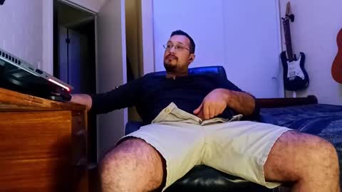 Snapshot of ruck_31 chatting on 10/29/25, 02:14 Ruck online show from 10/29/25, 02:14