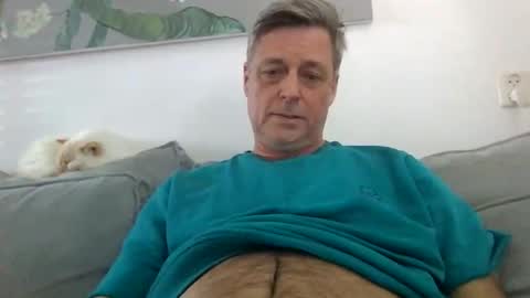 Snapshot of rudeski chatting on 03/23/26, 02:32 rudeski online show from 03/23/26, 02:32