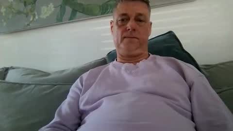 Snapshot of rudeski chatting on 04/22/26, 03:57 rudeski online show from 04/22/26, 03:57