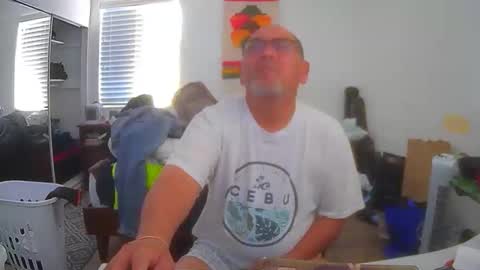 Snapshot of rueltrinidad73 chatting on 05/30/26, 09:01 rueltrinidad73 online show from 05/30/26, 09:01