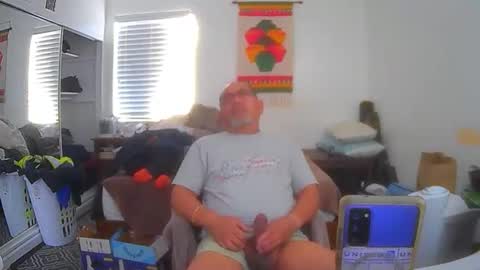 Snapshot of rueltrinidad73 chatting on 06/05/26, 06:13 rueltrinidad73 online show from 06/05/26, 06:13