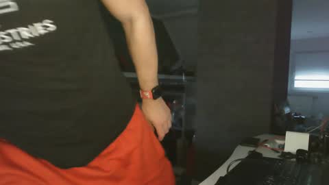 Snapshot of ruffi77 chatting on 01/07/25, 01:46 Chico que rico Caliente online show from 01/07/25, 01:46