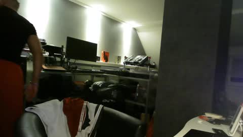 Snapshot of ruffi77 chatting on 02/03/25, 02:36 Chico que rico Caliente online show from 02/03/25, 02:36