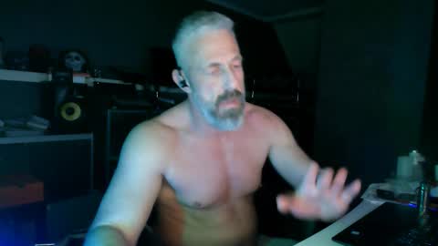 Chico que rico Caliente online show from 02/13/26, 02:51