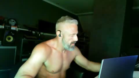 Chico que rico Caliente online show from 07/25/26, 12:14