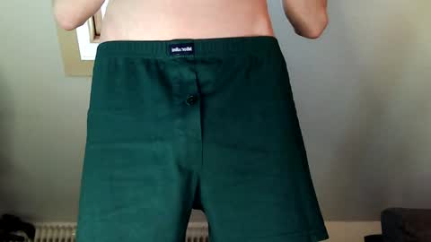 Snapshot of ruffy1992 chatting on 12/25/24, 02:45 Luffy online show from 12/25/24, 02:45