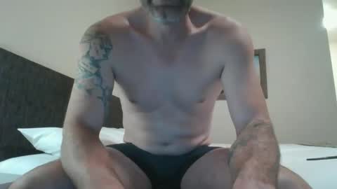 Snapshot of ruinedmyfun chatting on 04/18/26, 08:40 ruinedmyfun online show from 04/18/26, 08:40