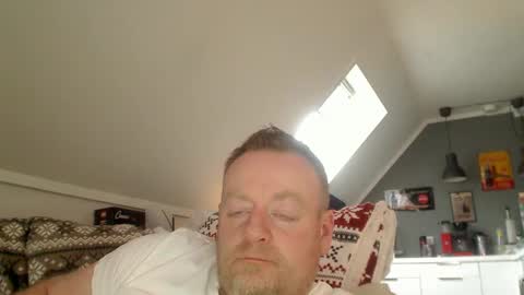 Snapshot of runepetter chatting on 02/03/25, 02:24 bignorwegian online show from 02/03/25, 02:24