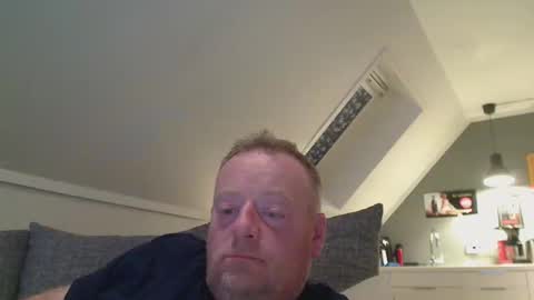 Snapshot of runepetter chatting on 09/11/25, 08:31 bignorwegian online show from 09/11/25, 08:31