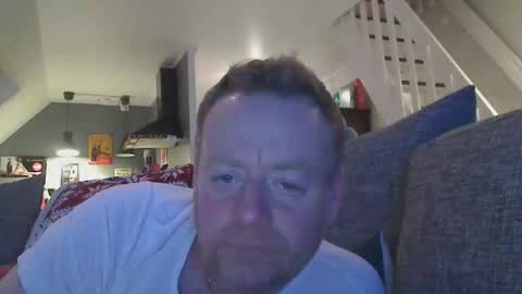 Snapshot of runepetter chatting on 12/18/25, 08:48 bignorwegian online show from 12/18/25, 08:48