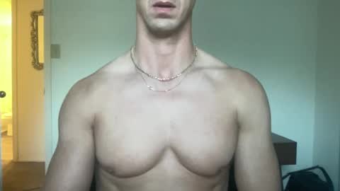 Snapshot of runfasterxo chatting on 11/18/25, 02:43 runfasterxo online show from 11/18/25, 02:43