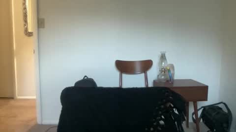 Snapshot of runfasterxo chatting on 11/26/25, 01:56 runfasterxo online show from 11/26/25, 01:56