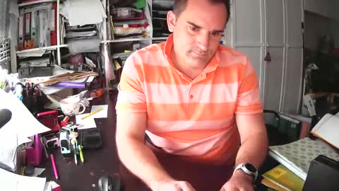 Snapshot of runner1978 chatting on 01/15/25, 11:10 runner1978 online show from 01/15/25, 11:10